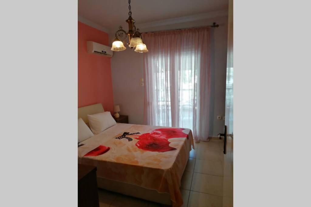 Debby'S Central Apartment Kavala Exterior foto