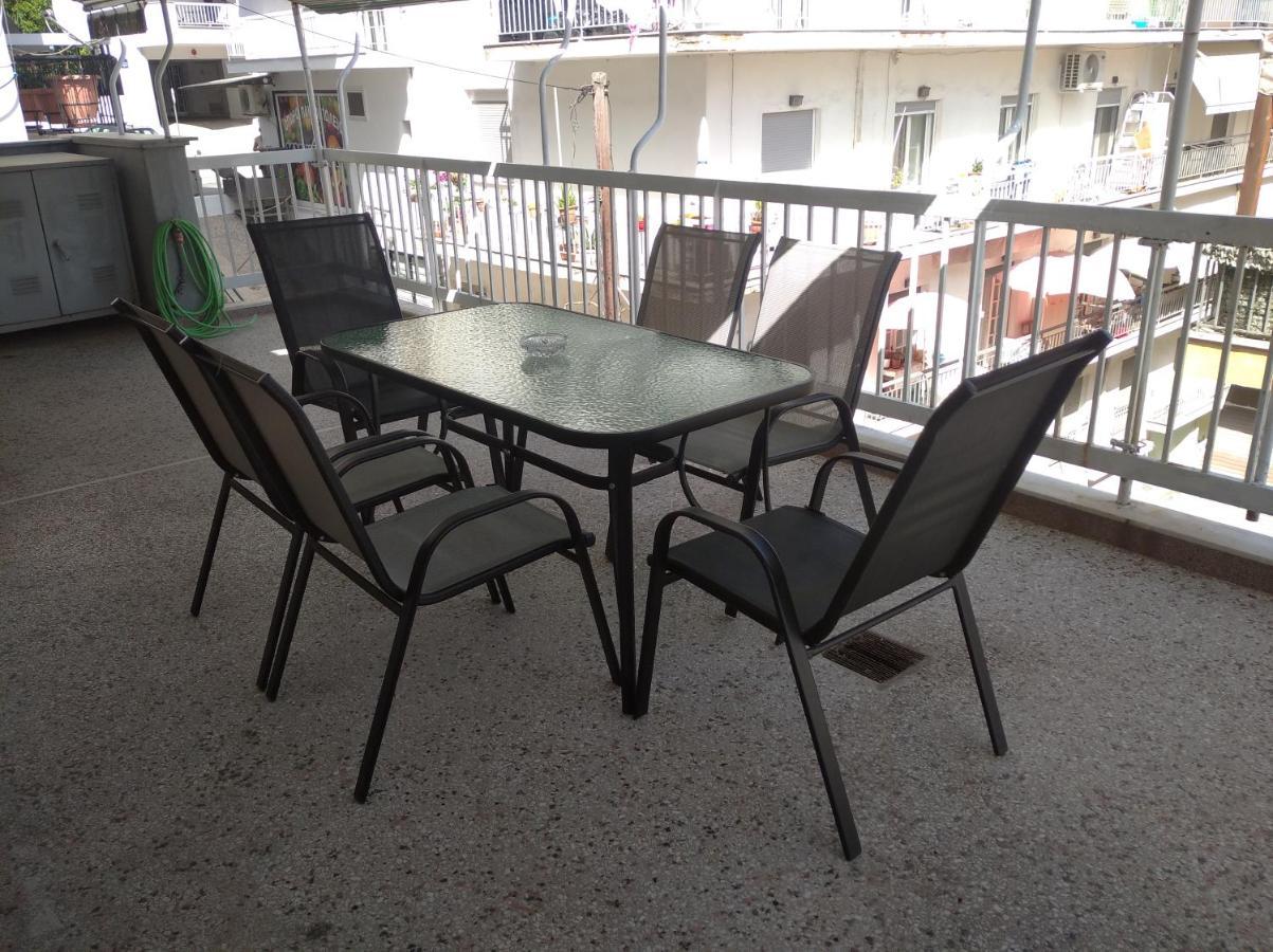 Debby'S Central Apartment Kavala Exterior foto